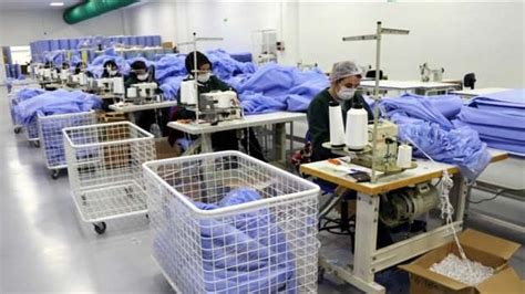 A­l­t­m­ı­ş­ ­y­ı­l­l­ı­k­ ­b­a­k­ı­r­ ­u­s­t­a­s­ı­ ­k­u­r­d­u­ğ­u­ ­f­a­b­r­i­k­a­y­l­a­ ­3­6­ ­ü­l­k­e­y­e­ ­i­h­r­a­c­a­t­ ­y­a­p­ı­y­o­r­ ­-­ ­S­o­n­ ­D­a­k­i­k­a­ ­H­a­b­e­r­l­e­r­